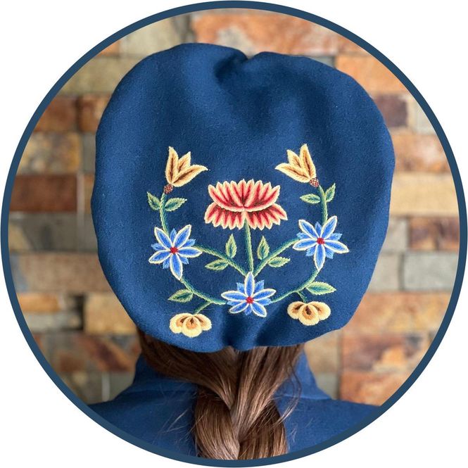Hovedbilde Lue ferdig brodert og montert.